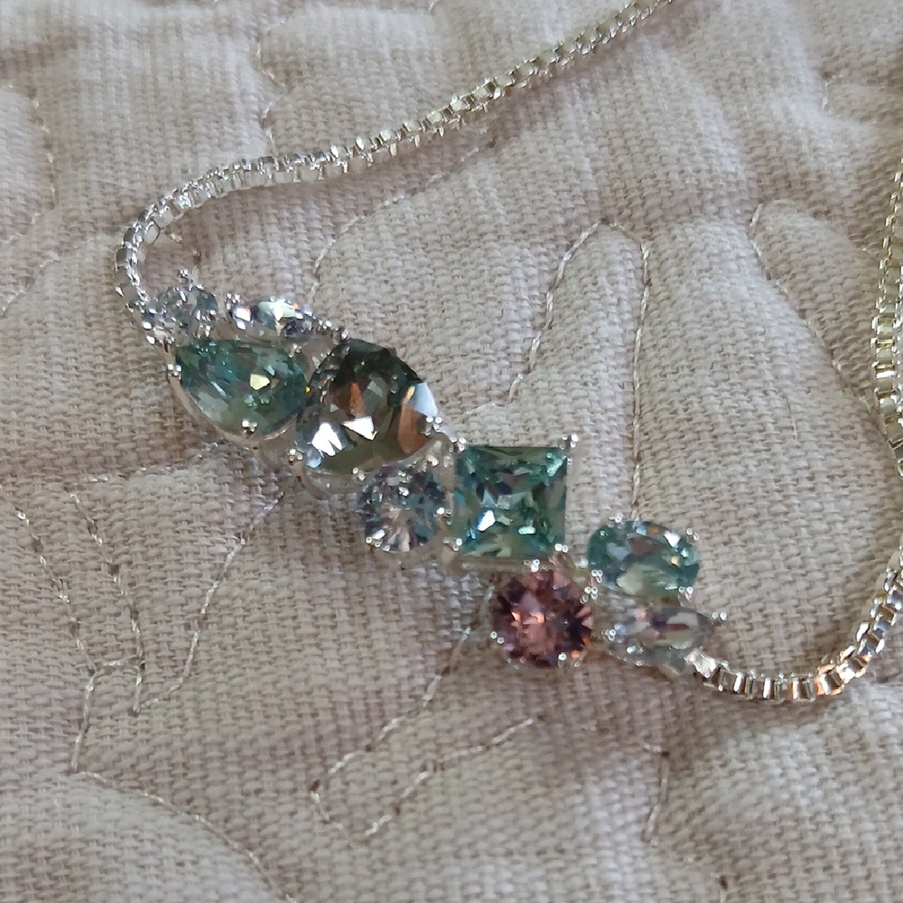 Green and Silver Elegant Bracelet
